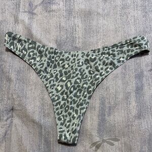Victoria’s Secret Leopard Print thong. Large. NWT.